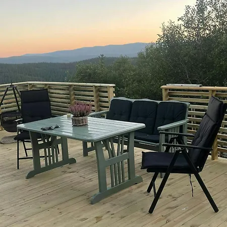 Traditional With View At Slettefjell *